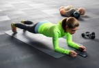 Fit female plank